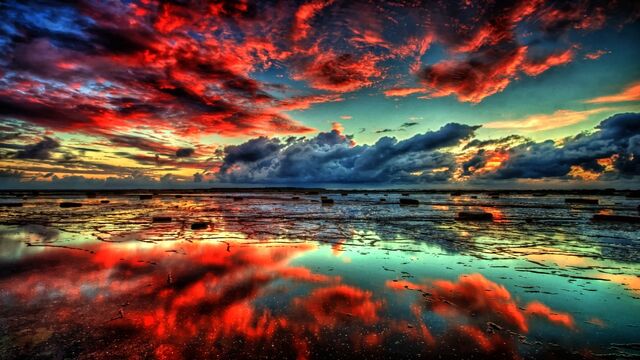 File:Red-clouds-on-lake.jpg