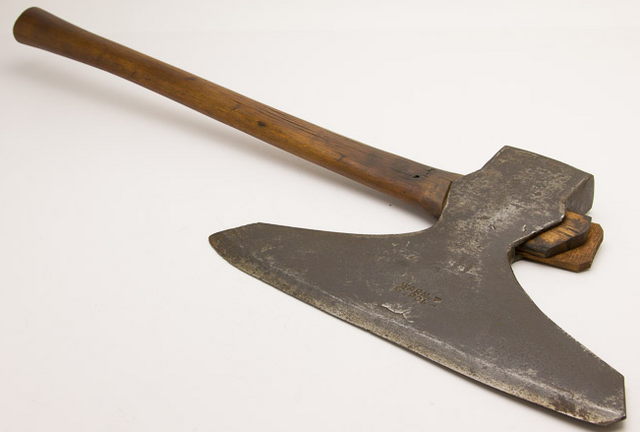 File:Broad axe.png