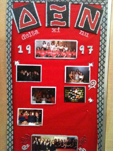 File:Delta Xi Nu Board.jpg