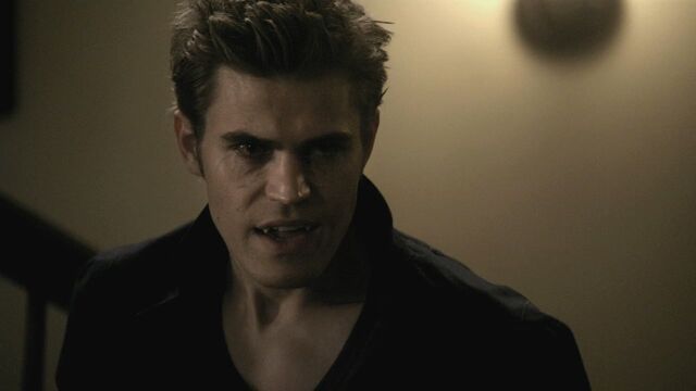 Arquivo:Forma vampiro stefan.jpg