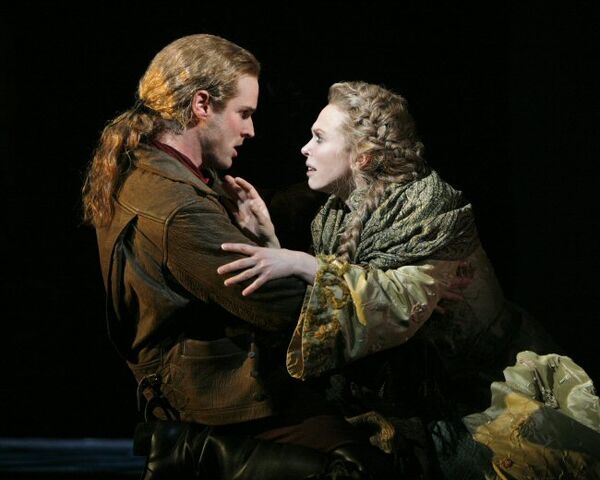 File:Lestat and Gabrielle.jpg