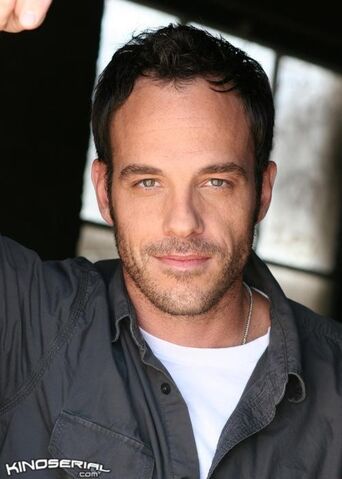 File:Phillip Devona.jpg