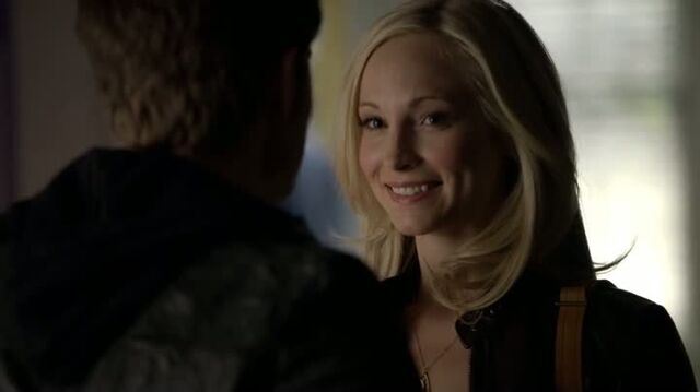 File:6X11-98-Caroline.jpg