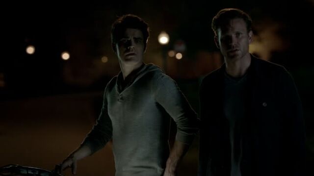 File:6X06-84-StefanAlaric.jpg