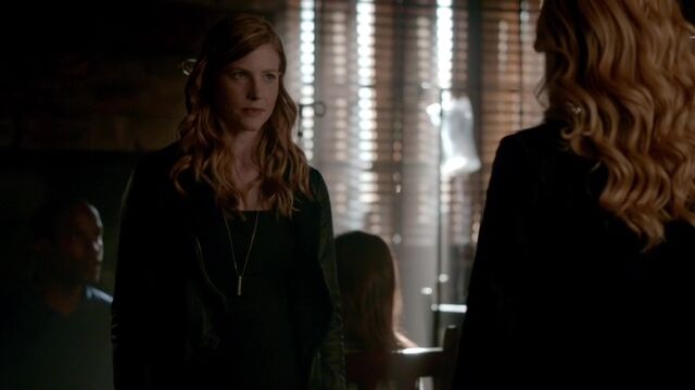 File:7X07-53-Valerie.jpg