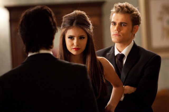 Archivo:Vampire-diaries-season-2-masquerade (30).jpg