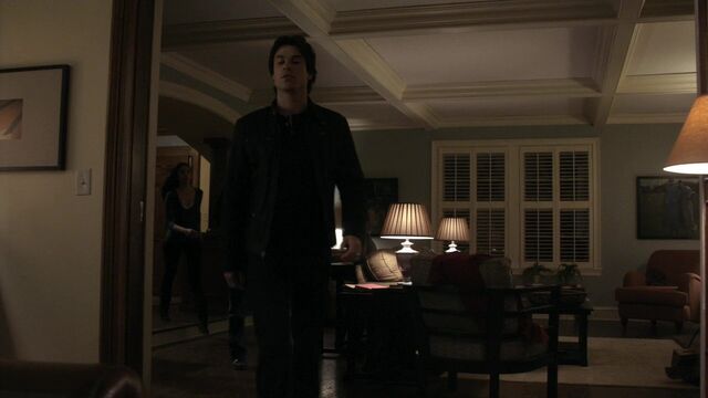File:TVD1x13-Gilbert House 25.jpg