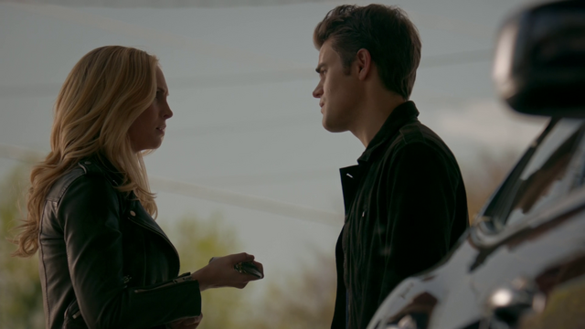 File:722-030-Stefan-Caroline.png