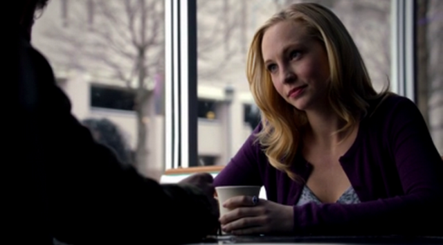 File:Caroline with Tom 5x17.png
