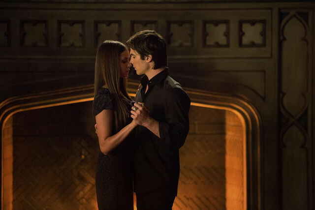 File:Elena and Damon 407.jpg