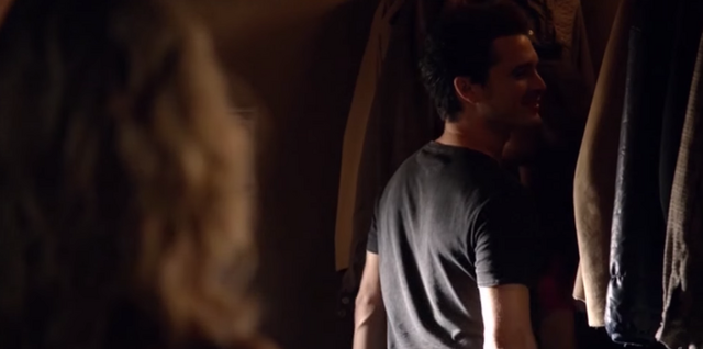 File:Caro-Enzo 2x02.png