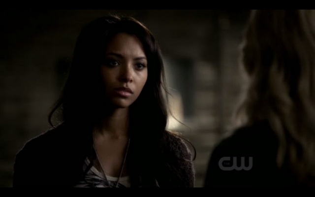 File:The-Vampire-Diaries-Season-3-Episode-7-Ghost-World-Bonnie-Bennett-has-a-Motorola-Flipside-1.png