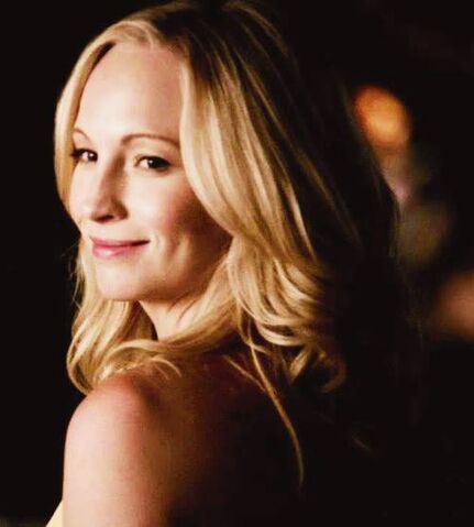 File:Caroline 5x7...jpg