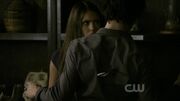 2x03-Bad-Moon-Rising-damon-and-elena-15768485-400-224.jpg