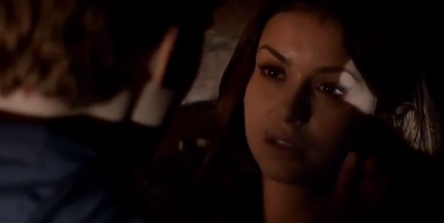 File:Stef-Elena 5x21.png