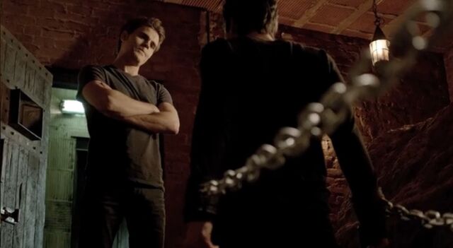 File:Stefan-and-damon-514.jpg