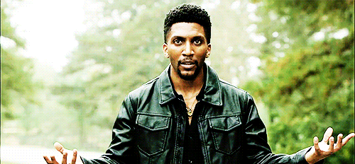 http://vignette3.wikia.nocookie.net/vampirediaries/images/4/4c/Vincent-Griffth.gif/revision/latest?cb=20151212233719
