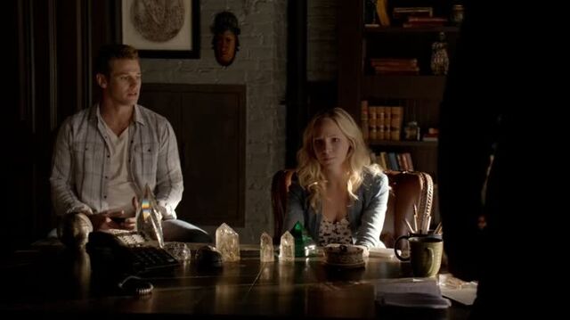 File:6X06-23-MattCaroline.jpg