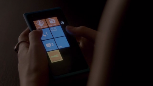 File:Caroline'sMobile485.png