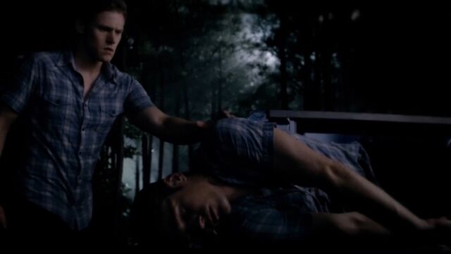 File:Matt 12 TVD 5x02.jpg