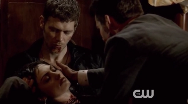 File:Klaus-Hayley and Elijah 1x22...png