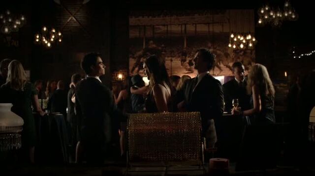 File:6X07-54-ElenaDamonLiam.jpg