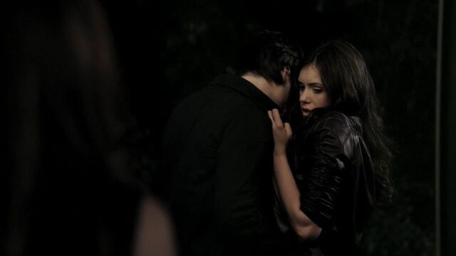 File:122VampireDiaries1566.jpg