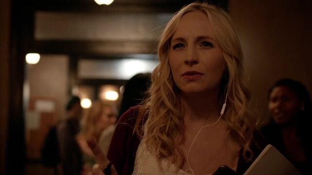 File:7X05-36-Caroline.jpg