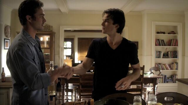 File:TVD2x04-Gilbert House 67.jpg