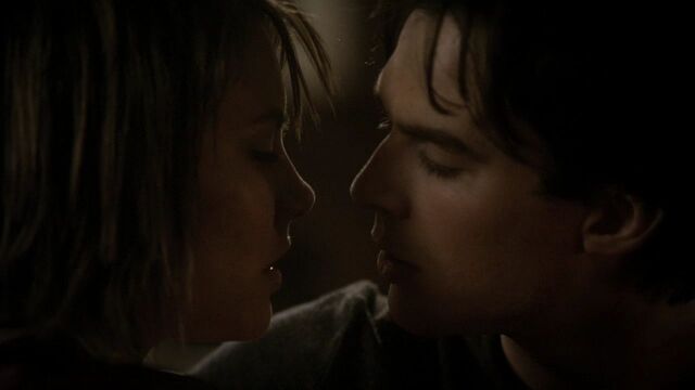 File:211VampireDiaries1711.jpg