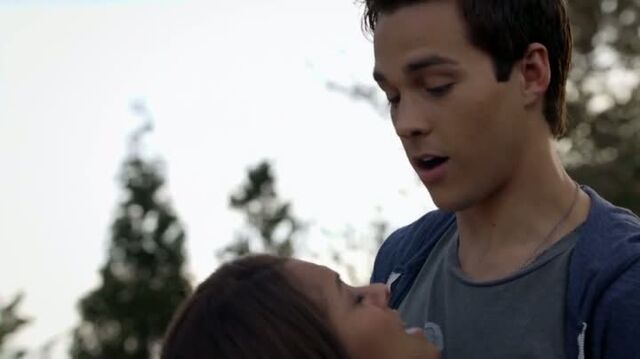 File:6X08-113-KaiBonnie.jpg