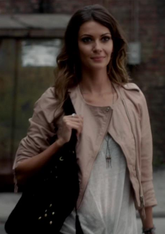 File:Menodora-tank-top-and-the-vampire-diaries-gallery.png