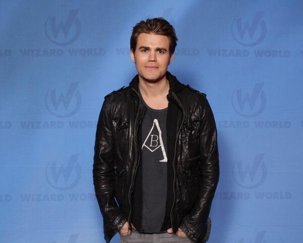File:Wwcc-new-orleans-02-Paul-Wesley.jpg