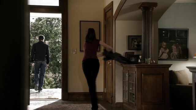 File:TVD2x13-Gilbert House 8.jpg