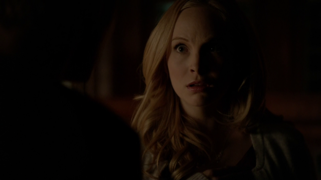 File:721-046~Stefan-Caroline.png