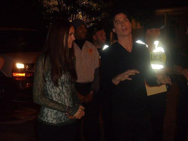 File:Nian-on-Set-of-The-Vampire-Diaries-ian-somerhalder-and-nina-dobrev-26988013-720-540.jpg