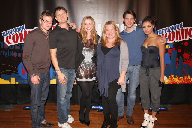 File:2010 NYCC 01.jpg
