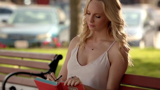 File:7X01-6-Caroline.jpg