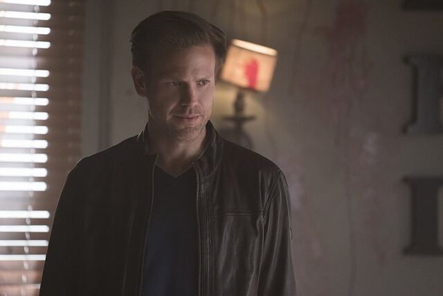 File:TVD718-Alaric.jpg