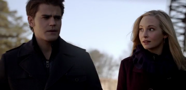 File:Caroline and Stefan 5x16...png