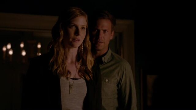 File:7X06-147-ValerieAlaric.jpg