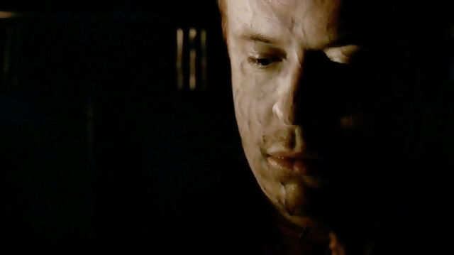 File:Stefan-kills-Julian-7.jpg