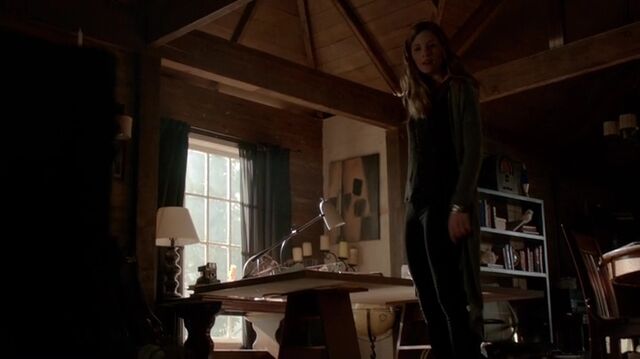 File:7X03-16-Valerie.jpg