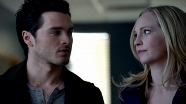 File:Enzo and Caroline in 5x17.png