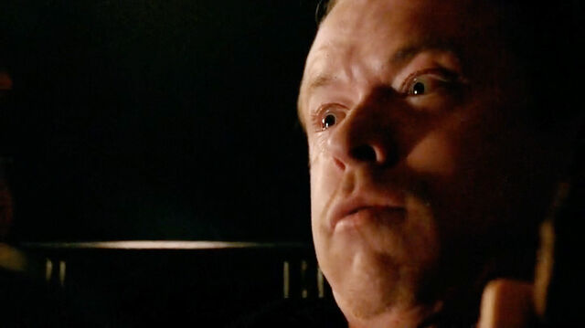 File:Stefan-kills-Julian-6.jpg