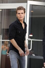 600full-the-vampire-diaries-screenshotStef