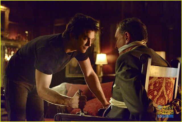 File:The-vampire-diaries-promised-land-exclusive-photo-damon-01.jpg