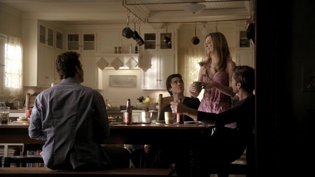 File:TVD2x04-Gilbert House 53.jpg