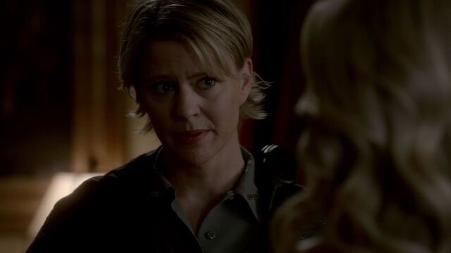 File:Tvd0322-0693Liz-Care.jpg