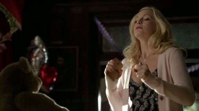File:6X13-11-Caroline.jpg